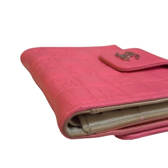 Win the Chanel Wallet - Picture 4 of 8